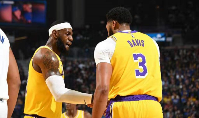  德甲新军圣保利主场首秀爆冷取胜  