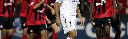  弗赖堡爆冷击败勒沃库森改写积分榜格局