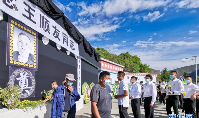  罗马中场大脑重伤赛季报销牵动人心  